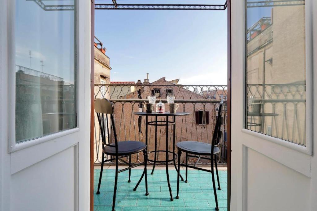 Boutique Suites Della Croce Rome Buitenkant foto